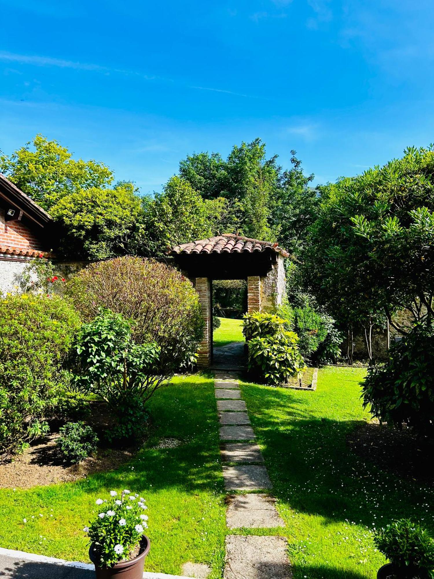 Apartamentos Rurales L'Arquera Llanes Extérieur photo